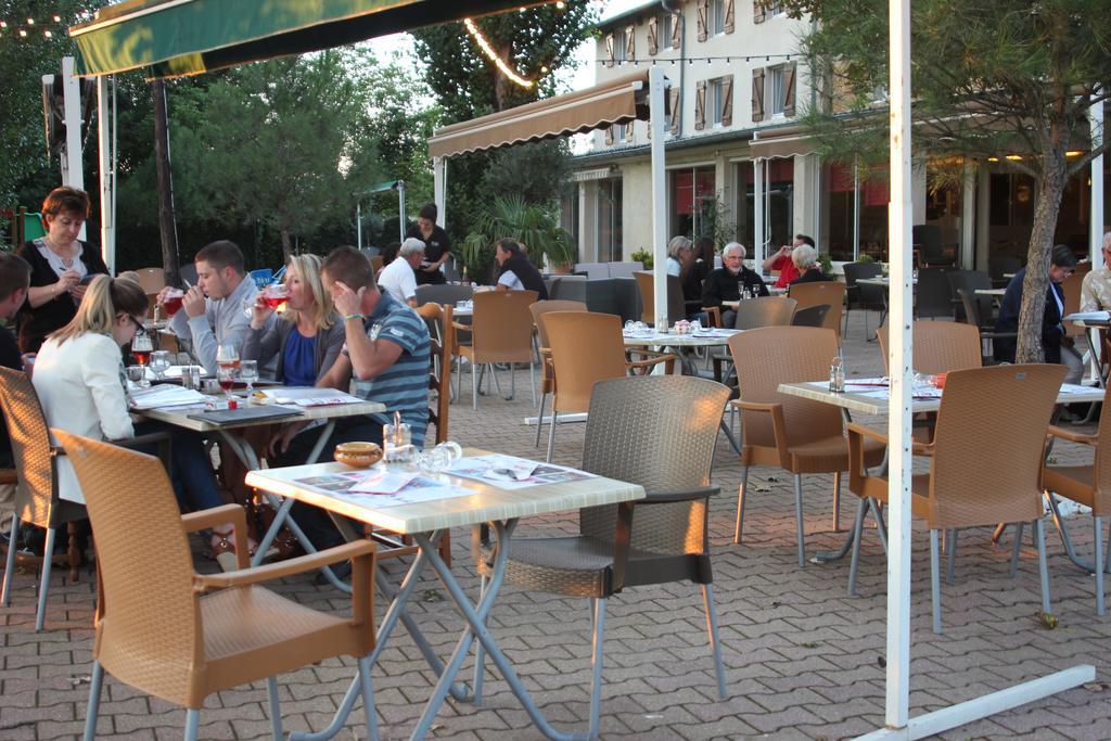 ホテルO2 Saone Reyrieux エクステリア 写真