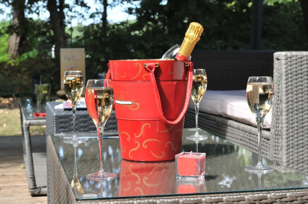 ホテルO2 Saone Reyrieux エクステリア 写真